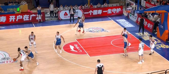 山東男籃102：82大勝新疆，7人得分上雙彰顯團隊力量