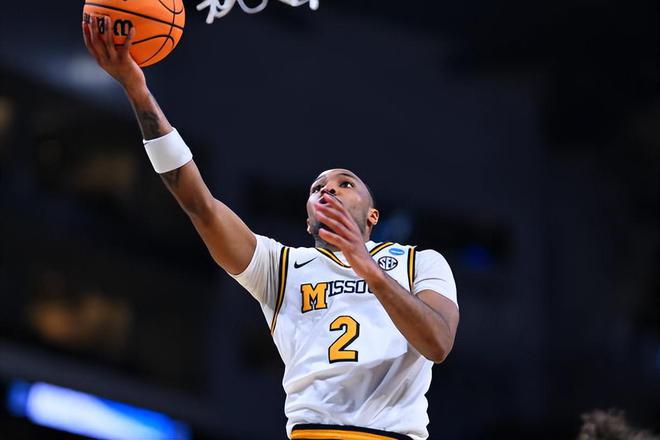 快船试训密苏里大四后场，他有能力成为一名优质3D后场球员？