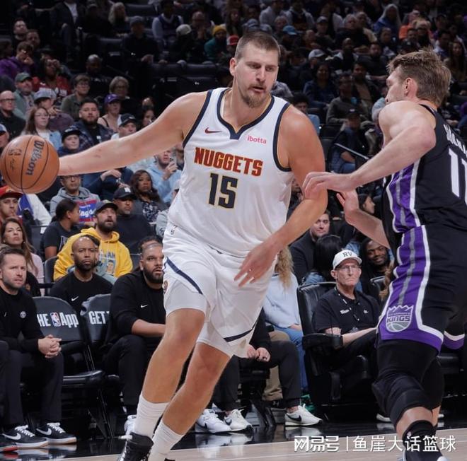 掘金拒逆转!约基奇35+15穆雷23+8,小萨无奈,威少14+11径直离场