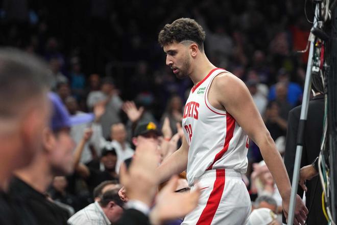 4人合砍38分18板!火箭隊2陣崛起,21歲射手攻防兼備,撐起替補席