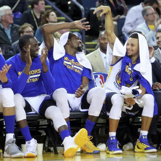 前勇士经理:库里16年力挺杜兰特加盟,他只想要冠军不在乎MVP