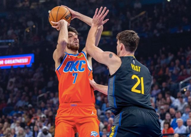 一边倒！勇士遭卫冕冠军打爆：库里生涯首次恶犯，追梦怒喷裁判