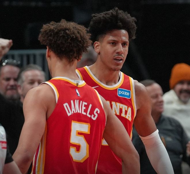 鷹王23+10+12，雙槍合砍50分狀元郎打鐵，老鷹大勝雄鹿豪取9連勝