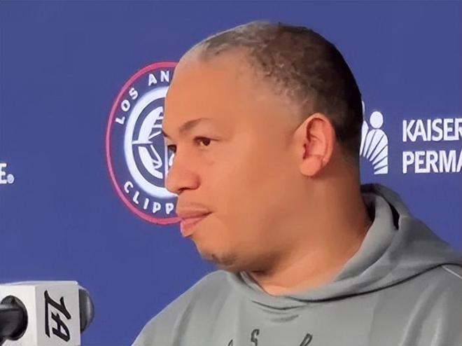 泰伦卢发布会反思自己又不满全队!再看战术与用人,脸皮真厚!