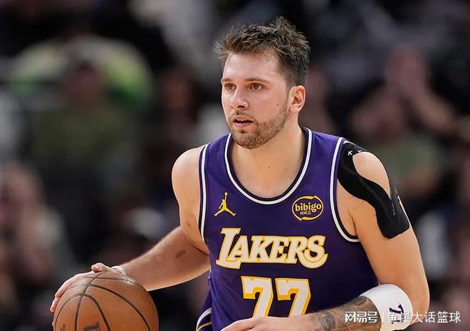 湖人119-95雄鹿!東契奇賽後表態證明2事實,裏夫斯一點也成關鍵