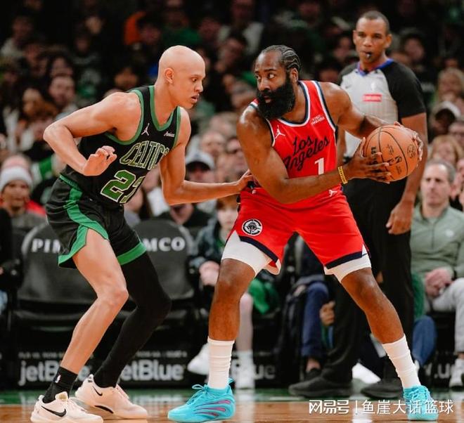 快船無緣24分逆轉!布朗33+3,湖人舊將全隊最低,哈登37+8難救主