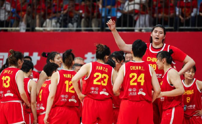 輕松大勝日本女籃32分！張子宇無人能擋，期待更大挑戰