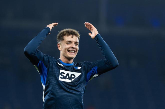 记者:拜仁等多家欧洲俱乐部对霍芬海姆前锋阿斯拉尼感兴趣