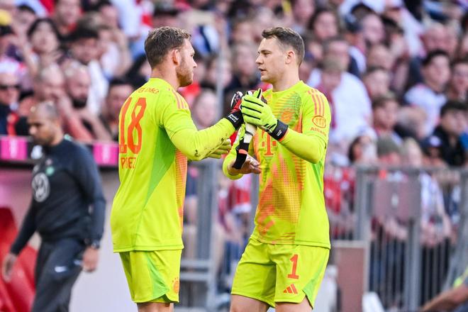 佩雷茨:诺伊尔是有史以来最优秀的门将;我本想成为汉堡首发