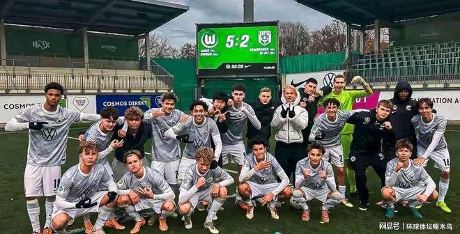 中国球员姜景祺首发助狼堡U17昂首晋级A级联赛