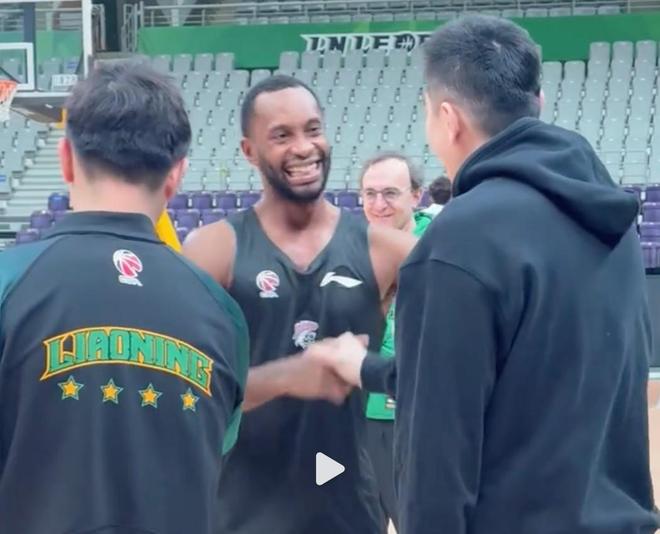 弗格：回到辽宁比赛非常感慨，这里都是我的家人和兄弟