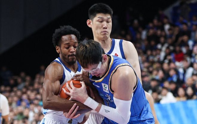 北京首败传3坏消息！杰曼遭围攻陈盈骏不乐观，让京粤战倒向广东