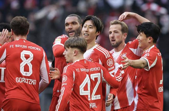 放松一下，圖片報(bào)：輸奧格斯堡后磁卡、比朔夫及卡爾現(xiàn)身夜店