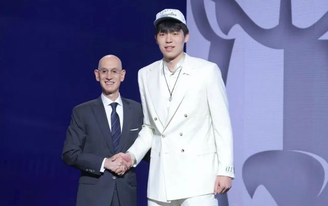 開(kāi)拓者大戰(zhàn)湖人之前召回楊涵森，與其說(shuō)為了比賽不如說(shuō)是為了流量