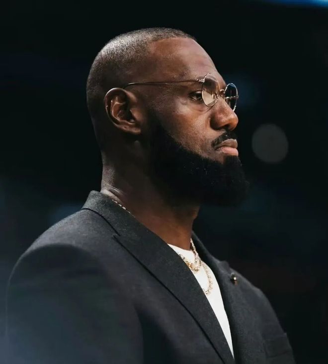 即將復(fù)出！詹姆斯或前往發(fā)展聯(lián)盟！辟謠離隊(duì)傳聞！