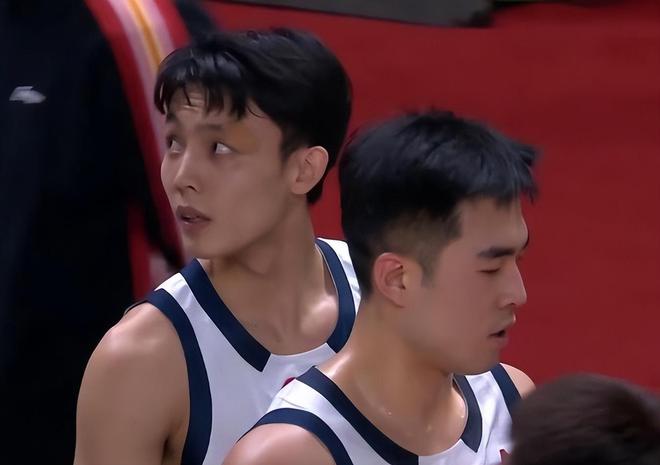 面对6连胜，杜锋高兴不起来，赛后着重强调球队的被动和伤害