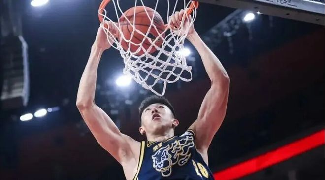 廣東贏球卻迎壞消息！王少杰離場(chǎng)挑釁球迷，賽后一行為恐難逃處罰