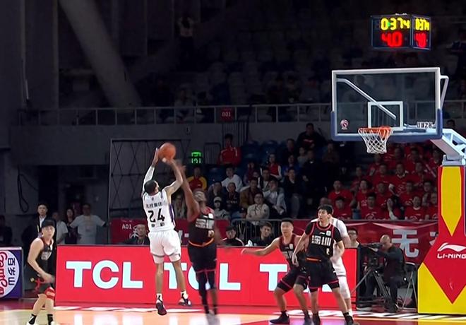 CBA排名一夜大變！倒數(shù)球隊(duì)升前6，廣東被反超夾擊，遼寧隊(duì)最煎熬