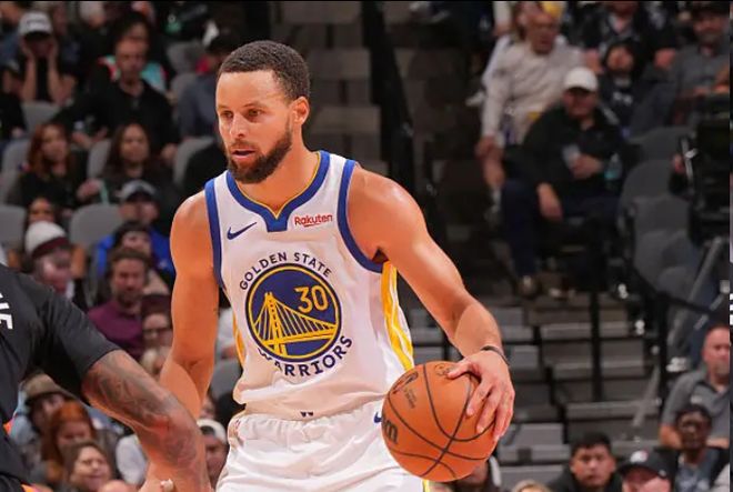 勇士新赛季客场第二胜！库里单节22分刮起勇三疯 再刷5大神迹