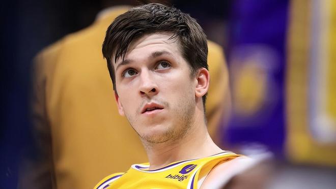 湖人遭打擊！里夫斯左小腿輕微拉傷 至少缺陣一周最快打快船復(fù)出