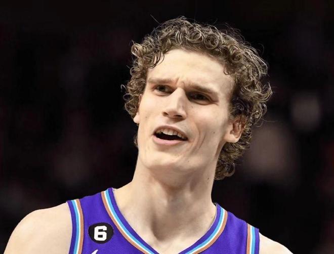 马卡51+14生涯新高爵士加时险胜太阳 布克34+10马威25+11