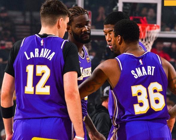 聯袂發揮，艾頓砍29分10板3帽2助，八村壘得28分4板1助1斷1帽