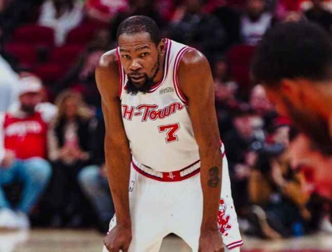 火箭遭热火逆转终结3连胜 杜兰特32+6+8冲突吃T阿门20+11