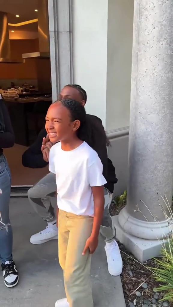 太温馨了!老詹头一家模仿老詹笑不活了 太温馨了!老詹头一家模仿老詹笑不活了