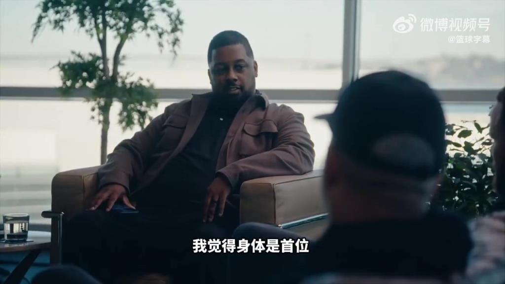 库里专访表示:目前还没有退役打算 我依然热爱篮球 库里专访表示:目前还没有退役打算 我依然热爱篮球