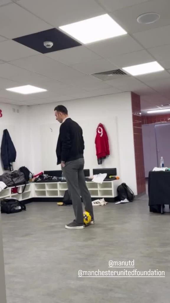 45岁的潇洒哥即使穿休闲鞋也能轻松驾驭 45岁的潇洒哥即使穿休闲鞋也能轻松驾驭