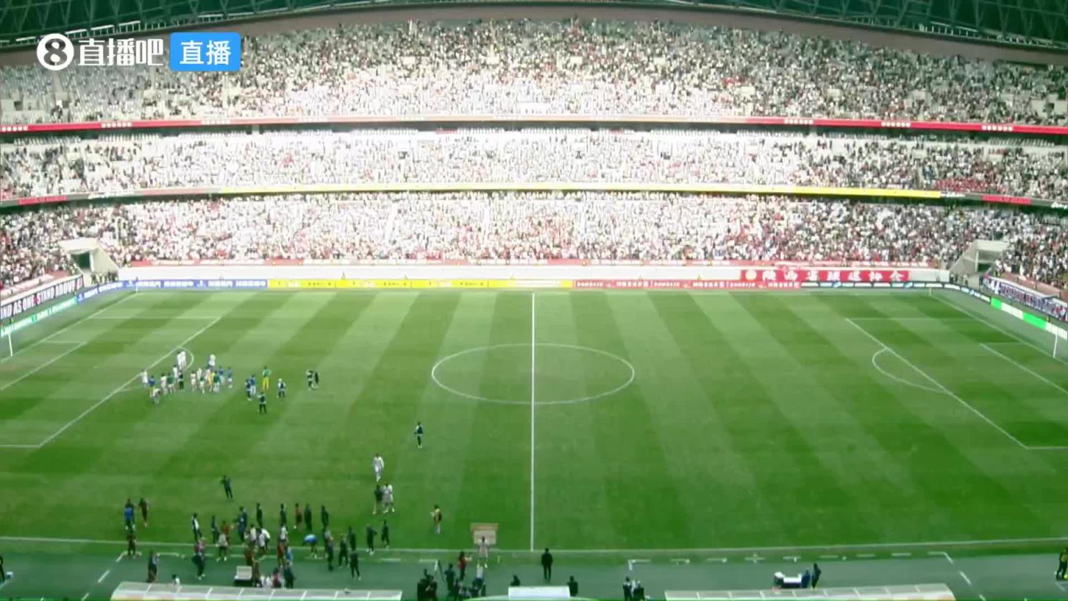 太震撼了!43937人观战中甲陕西联合比赛 太震撼了!43937人观战中甲陕西联合比赛