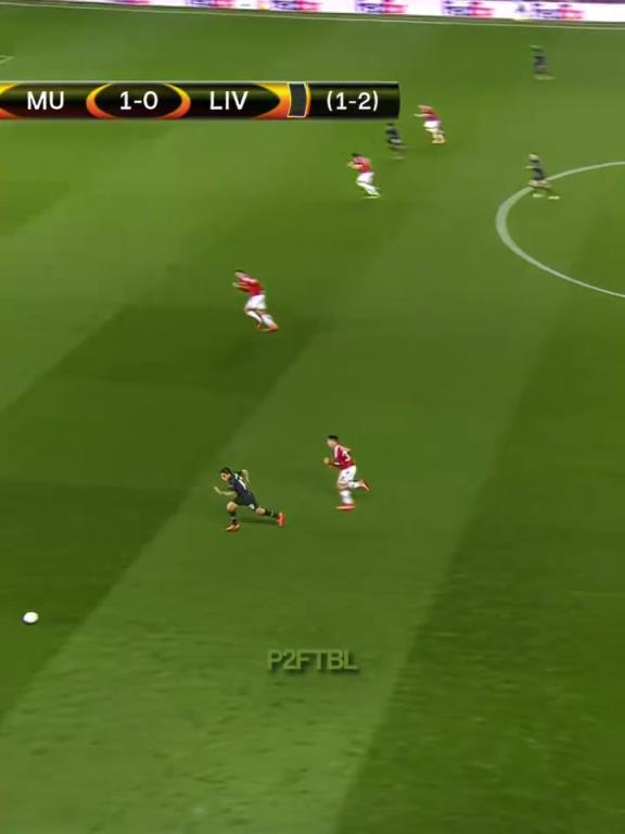 客场消音器!名场面:库蒂尼奥当年面对曼联的统治级表现! 客场消音器!名场面:库蒂尼奥当年面对曼联的统治级表现!