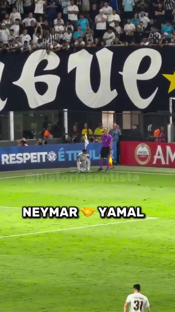 好兄弟!内马尔今天模仿亚马尔坐在球上,用这种方式声援了亚马尔 好兄弟!内马尔今天模仿亚马尔坐在球上,用这种方式声援了亚马尔