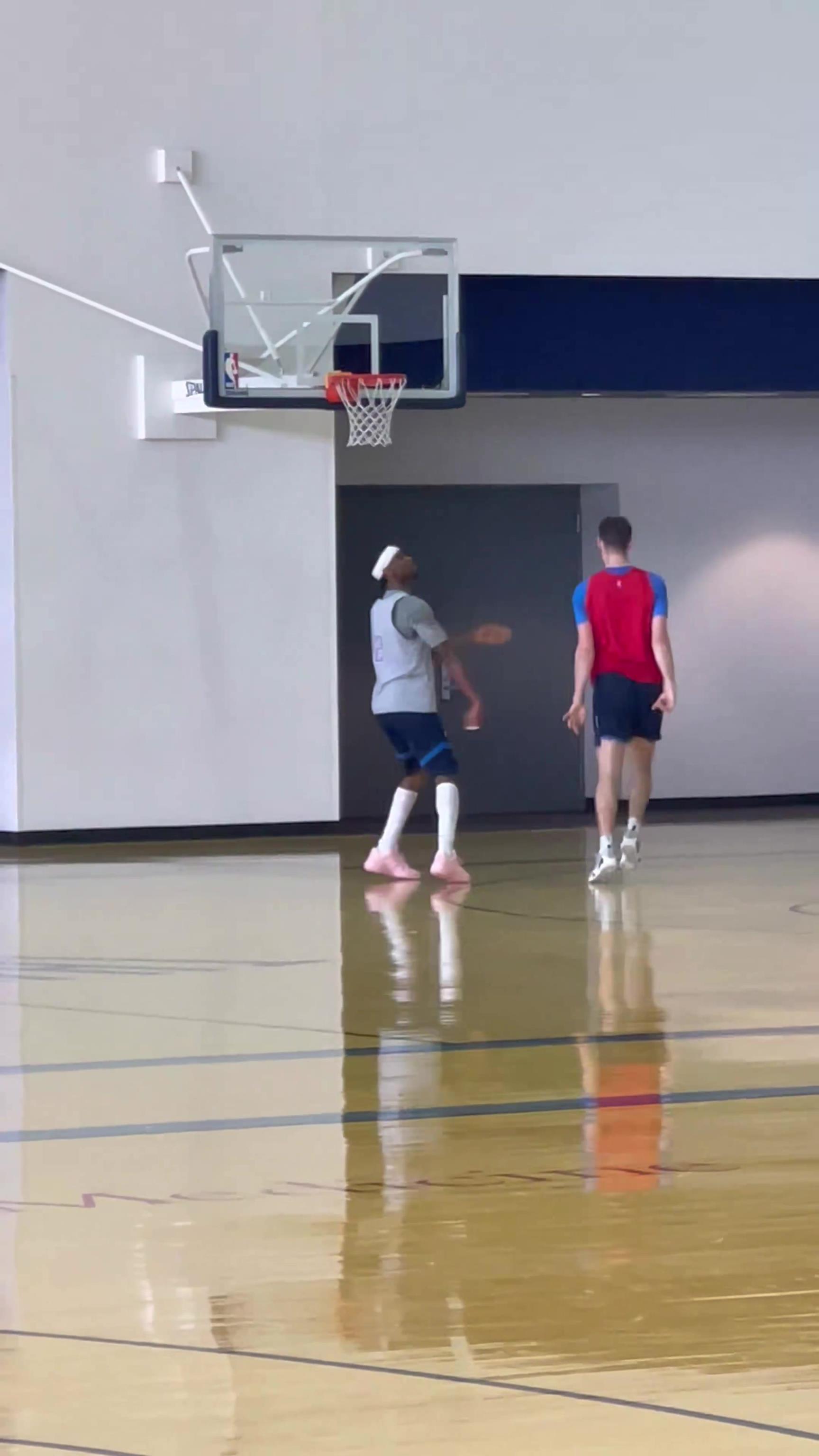 对手还不知道是谁！雷霆备战季后赛第一堂训练，亚历山大练三分！