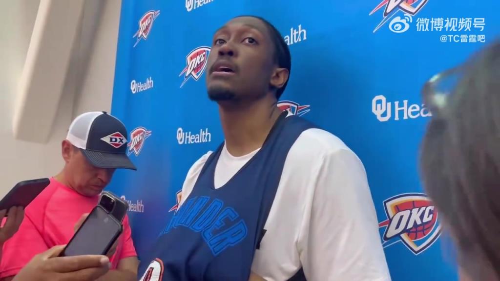 杰伦威：亚历山大这赛季又要拿MVP了，他三分提升很大！