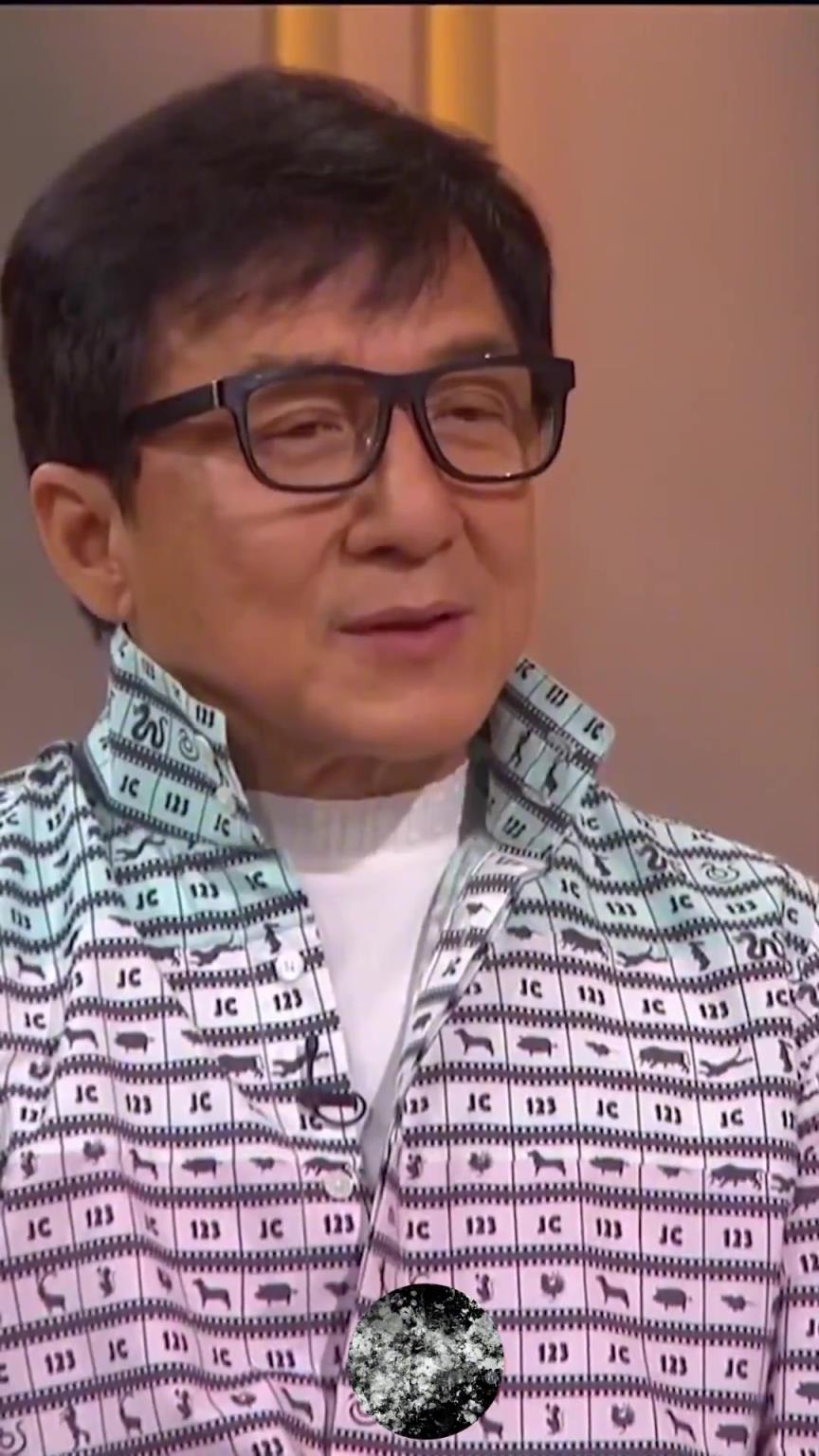 成龙大哥：卡戴珊？干嘛的？