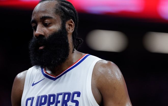 国内媒体人：哈登关键时刻经常拉胯，但被国人追捧！少见！