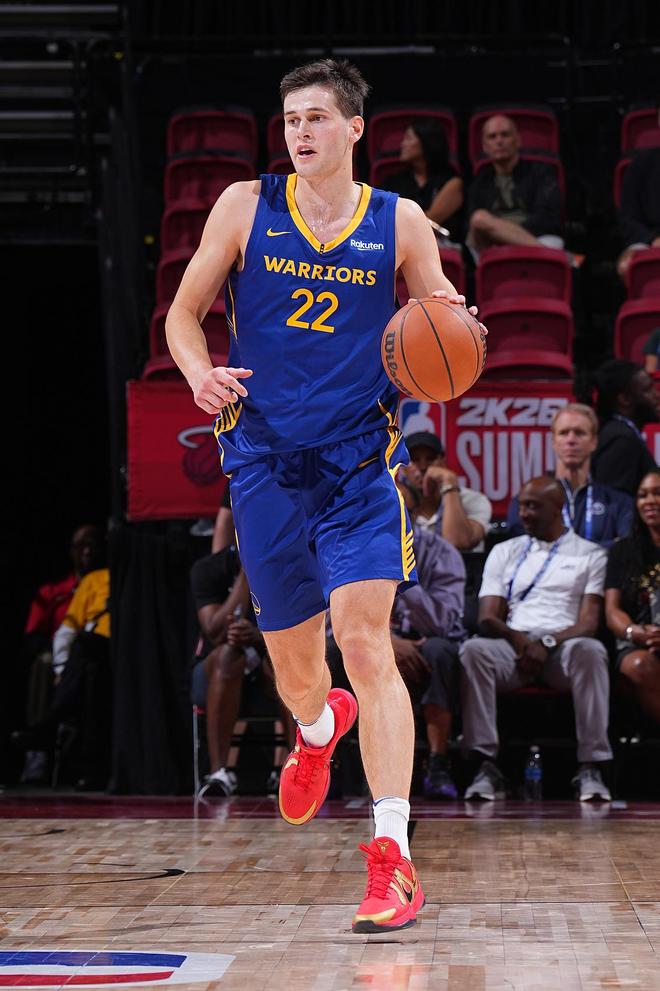 不太行呀！勇士52号秀图希出战24分钟 7投仅1中仅拿4分