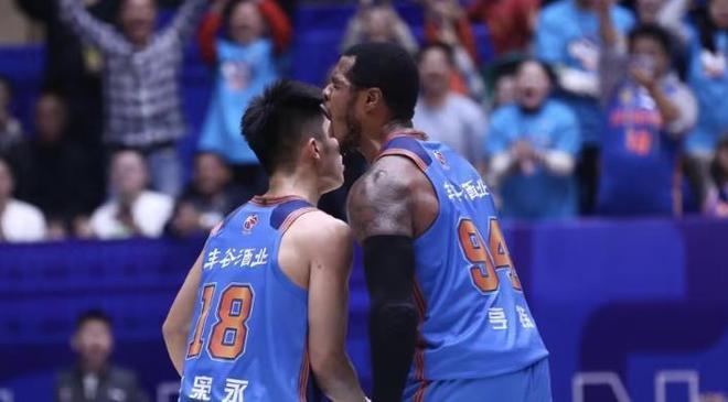 迷幻？四川隊欠薪被國際籃聯(lián)制裁，四川隊花數千萬(wàn)請人打全運會(huì )