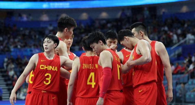 中国男篮集训名单出炉！周琦领衔，这3人竟没入选，他令人意外