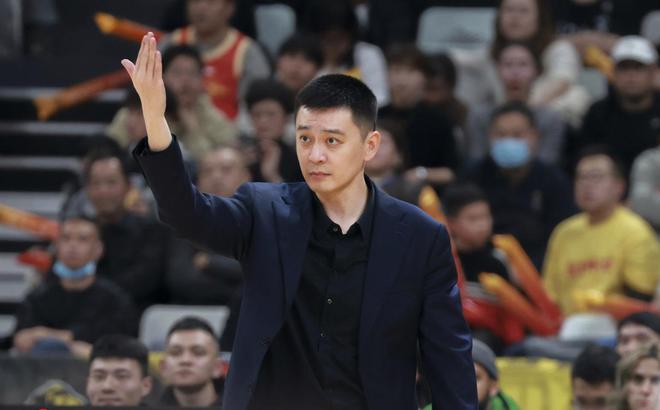 大實(shí)話！楊鳴承認(rèn)CBA外援最關(guān)鍵，遼籃引援待定，大韓未必退役