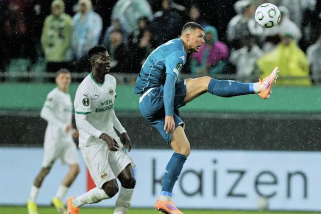 圖片報:沙爾克04給哲科開出的合同中,每進一球都有額外獎金