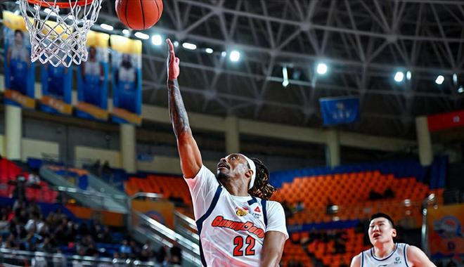 赔了夫人又折兵！广东宏远若裁掉麦考尔，要支付其全部薪水