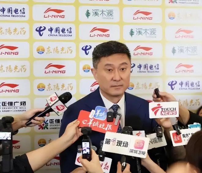 辽粤大战后仅一天！杜锋回应下课传闻，陈老板和朱芳雨亮明态度