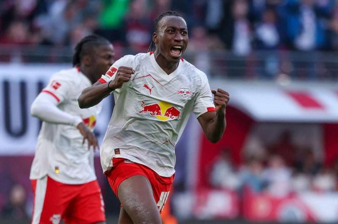 罗马诺：曼联球探上周末现场考察了莱比锡边锋迪奥曼德