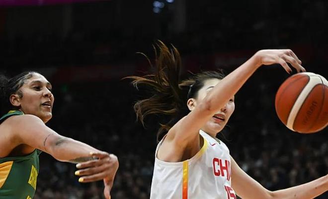 女篮83-71战胜巴西 球员评价：3人优秀，3人及格，6人低迷