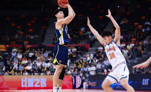 CBA排名变天！广东22分大胜复仇新疆，山西拒绝24分逆转反超辽宁