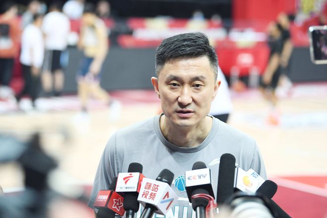 广东宏远今日早报！杜锋新安排出炉，萨林杰被弃用，阿联罕见亮相