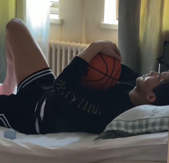郭艾伦真球痴！术后第二天睁眼就要球，亲承会再拼一次！