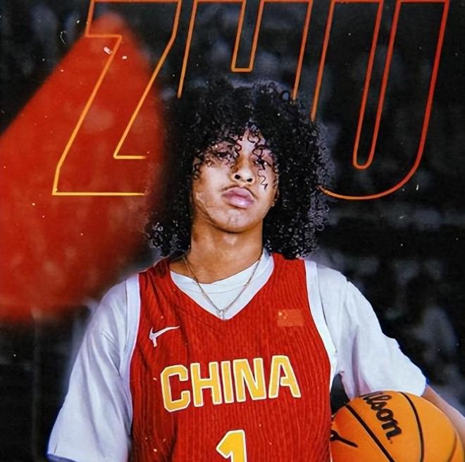 父亲是福建人，母亲是牙买加人，他落户上海，或将成为男篮主力